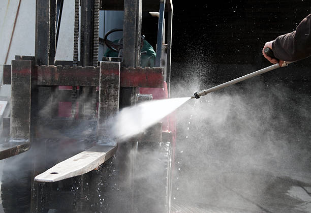 Best Driveway Pressure Washing  in Mount Dora, FL